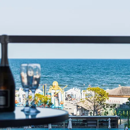 Two Seaview - Infinity Pool & Apartment Navodari