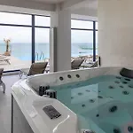 Two Seaview - Infinity Pool &