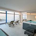 Two Seaview - Infinity Pool & Năvodari