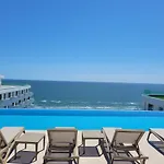 Two Seaview - Infinity Pool & Apartament