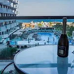 Two Seaview - Infinity Pool & Apartament *