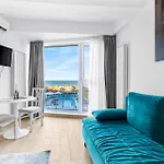 Two Seaview - Infinity Pool & Apartament Năvodari