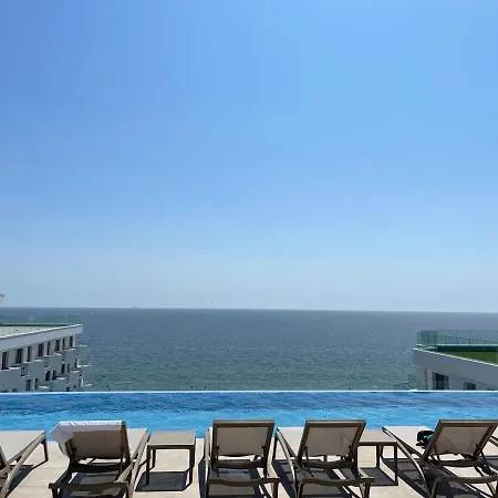 Apartment Seaview Two By Alezzi Infinity Navodari