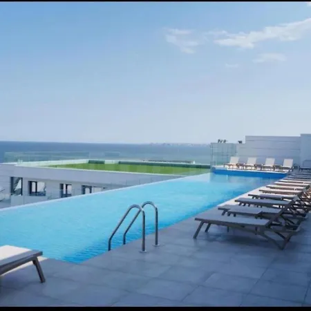 Seaview Two By Alezzi Infinity * Navodari