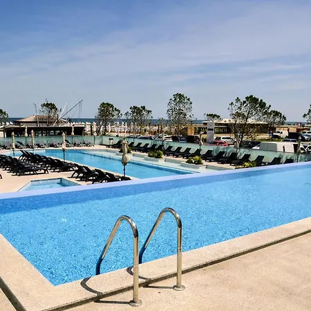 דירה Two Seaview - Infinity Pool & Năvodari