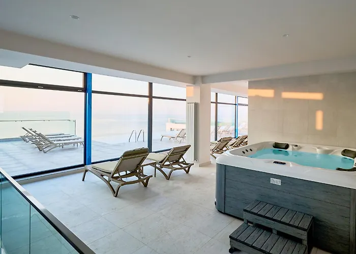 Two Seaview - Jacuzzi & Sauna Infinity Navodari